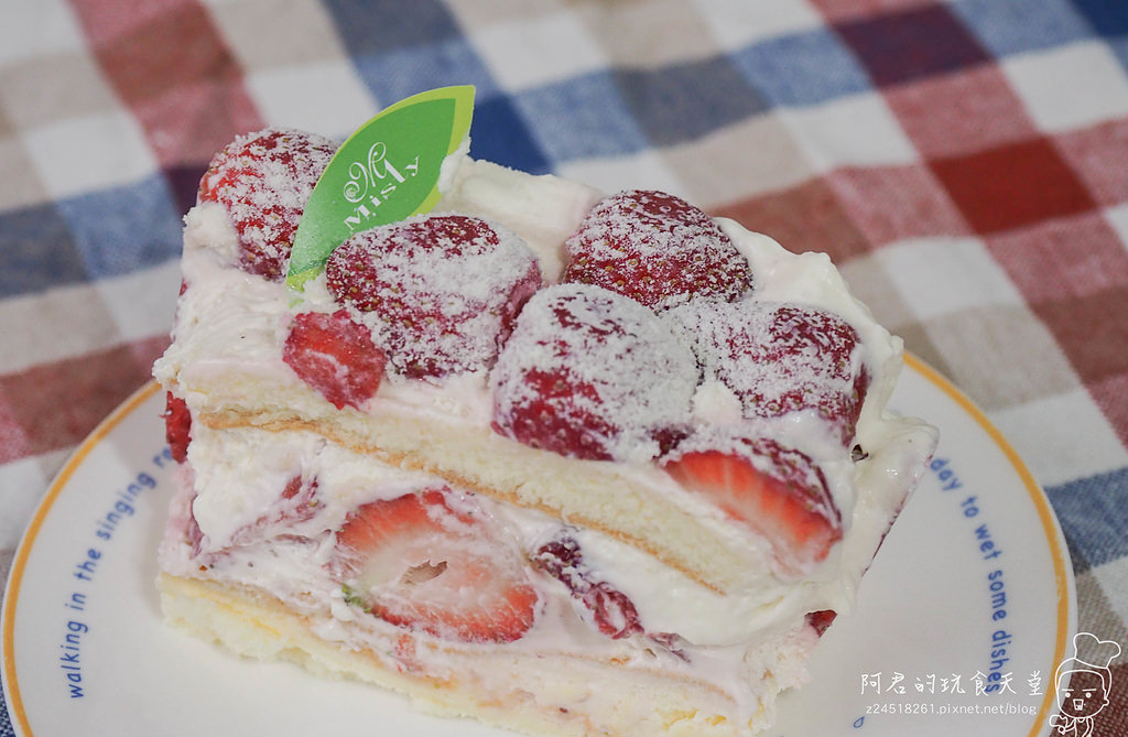 【宅配甜點】米詩堤　四季草莓蛋糕｜草莓控注意!趕快團購一波!CP值超高的草莓蛋糕~滿口都是奶油和草莓香~