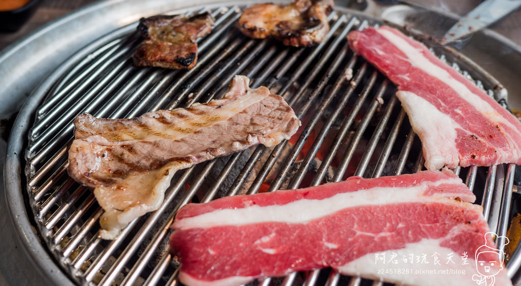 【台北】肉倉韓式烤肉｜除了烤肉，韓式小菜、熟食也很優｜西門町吃到飽餐廳