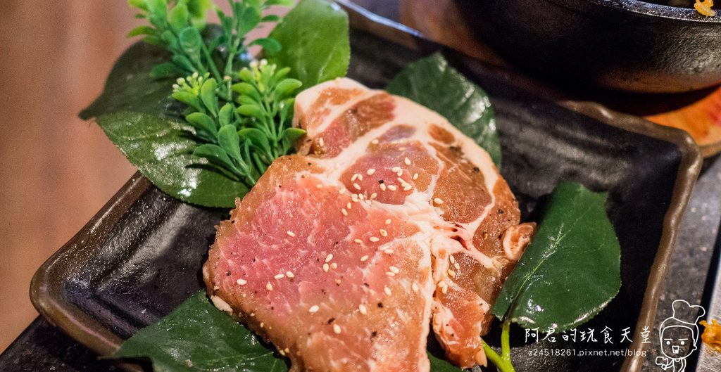 【台北】三朵花炭火燒肉鍋物｜二次來訪｜很普通的燒肉吃到飽｜西門町烤肉