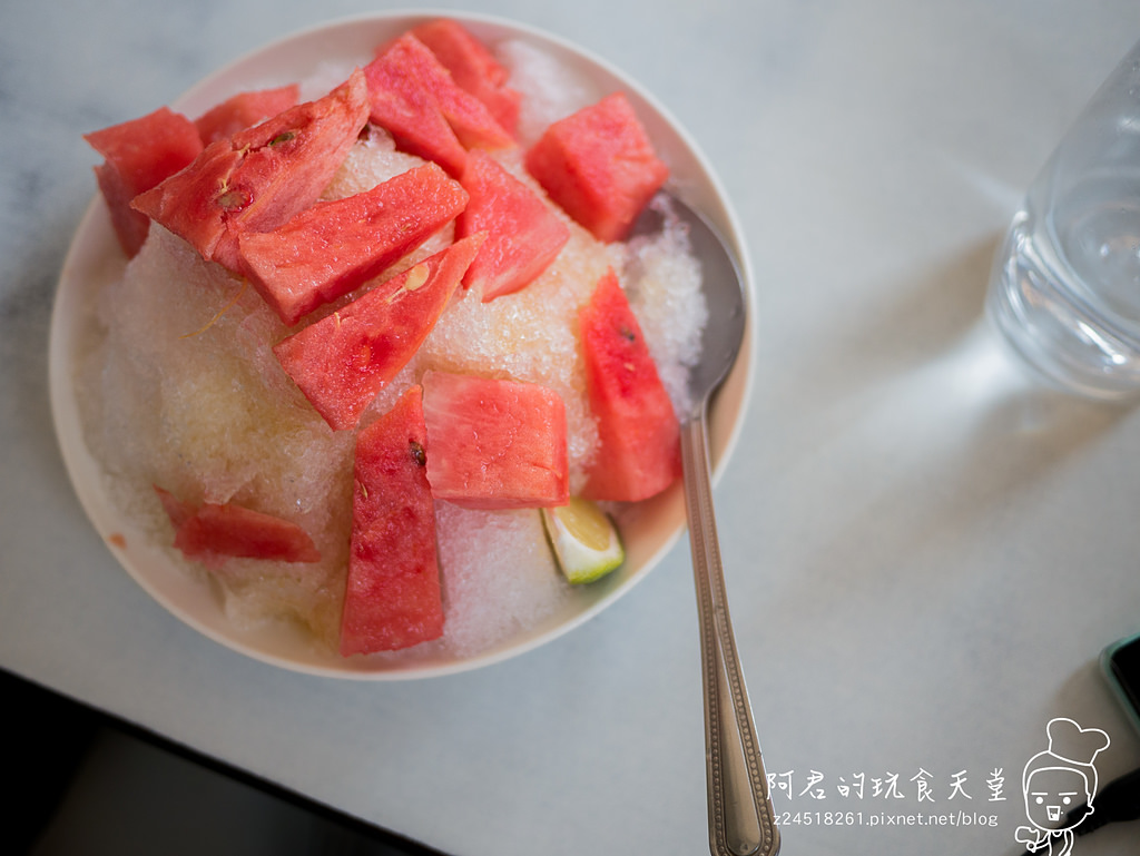 【台南】莉莉水果店｜開了一甲子｜超好吃的新鮮水果冰