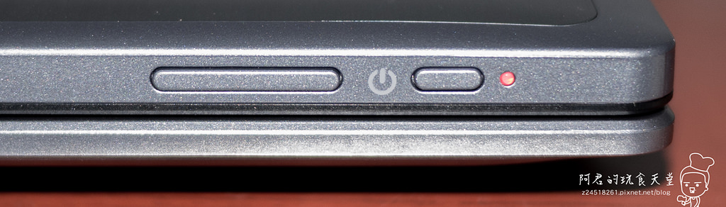 Acer One 10 變形平板開箱 & 用平板也能串流玩GTA5、古墓奇兵