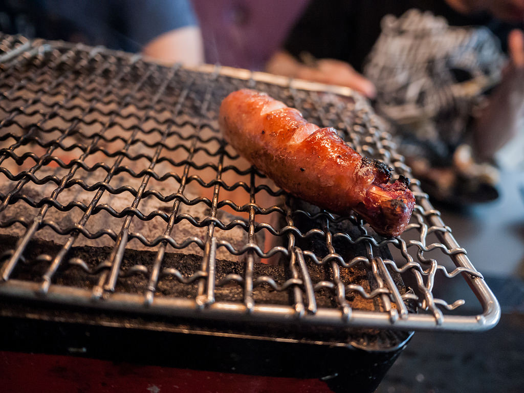 【台北】櫻花羿日式炭火燒肉吃到飽 這烤爐好像有點小