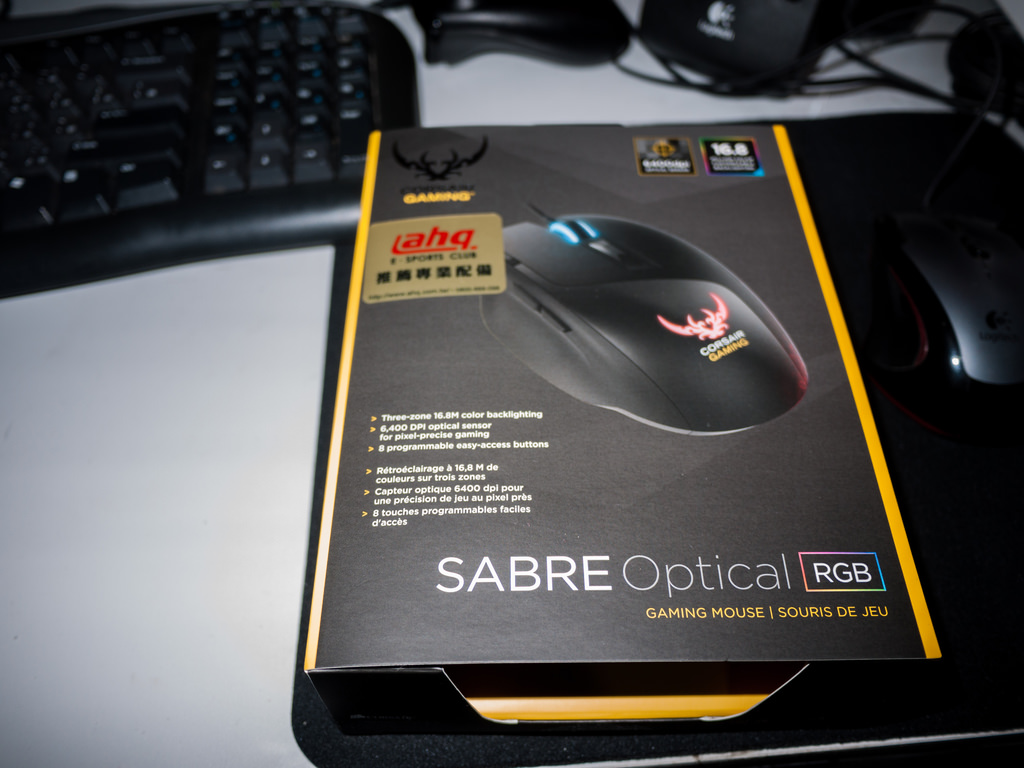 Corsair Gaming Sabre RGB 滑鼠簡單開箱