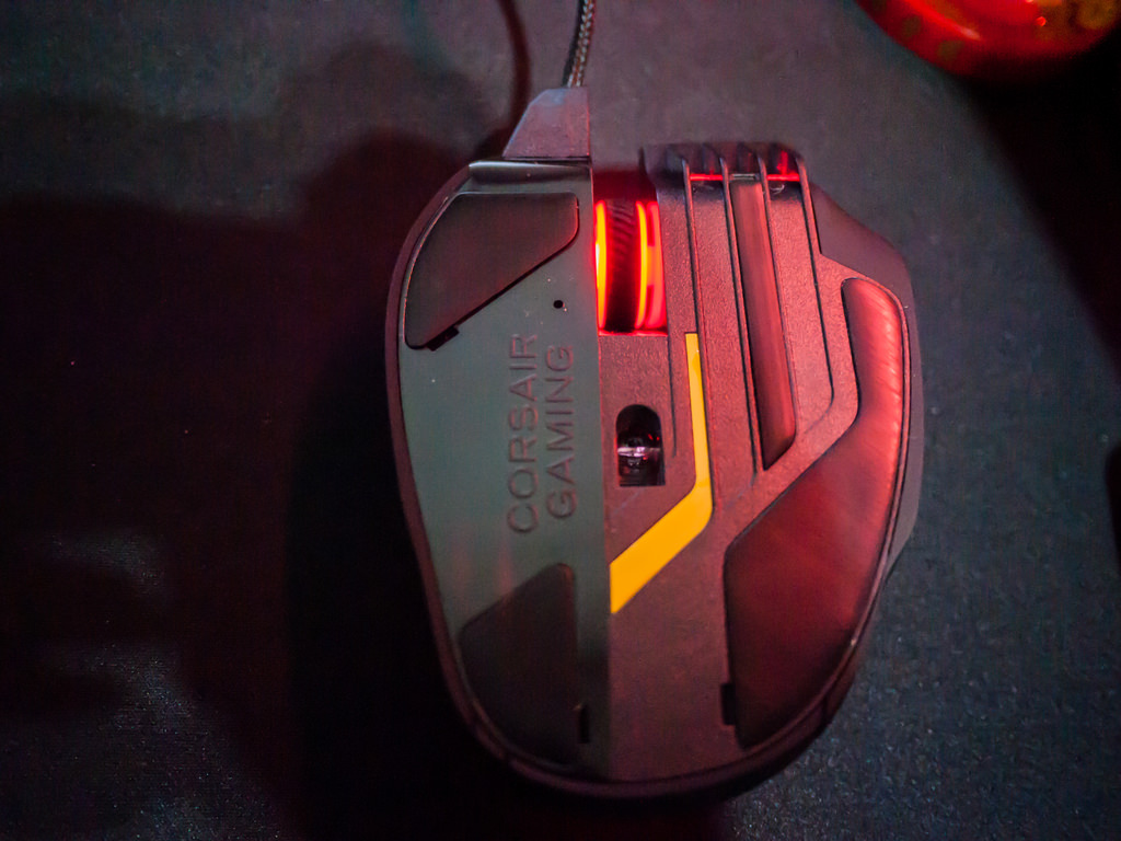 Corsair Gaming Sabre RGB 滑鼠簡單開箱