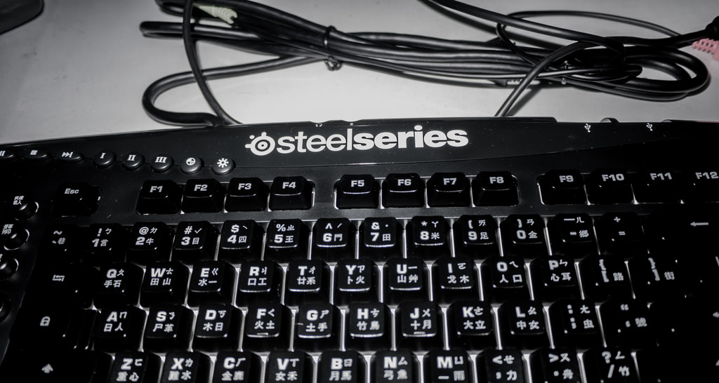 SteelSeries Merc Stealth 射擊遊戲鍵盤開箱