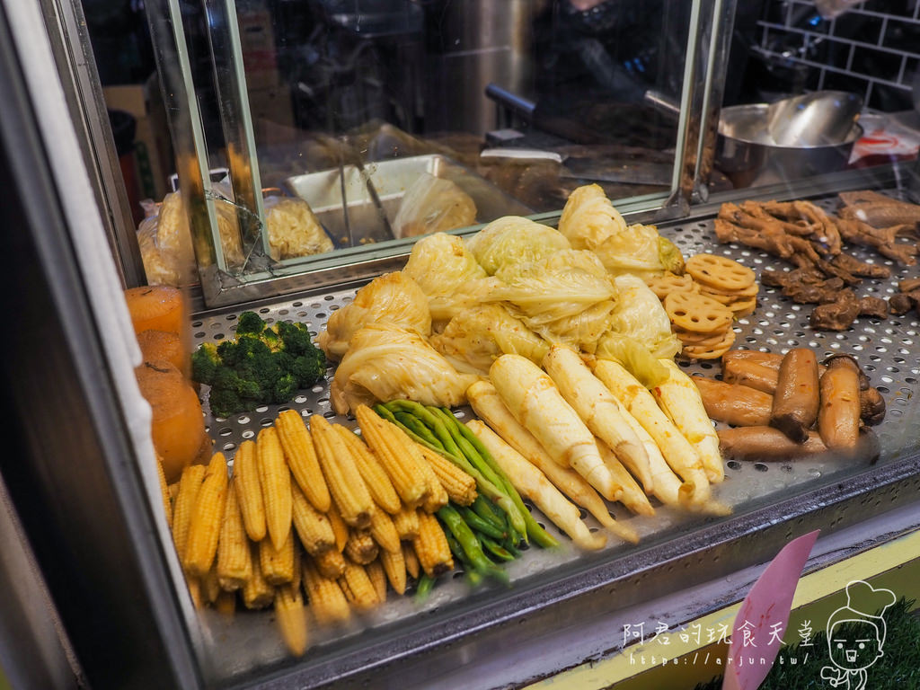 【台中】秘醬滷味逢甲店｜只要銅板價格就能吃到上海老滷攤的好味道