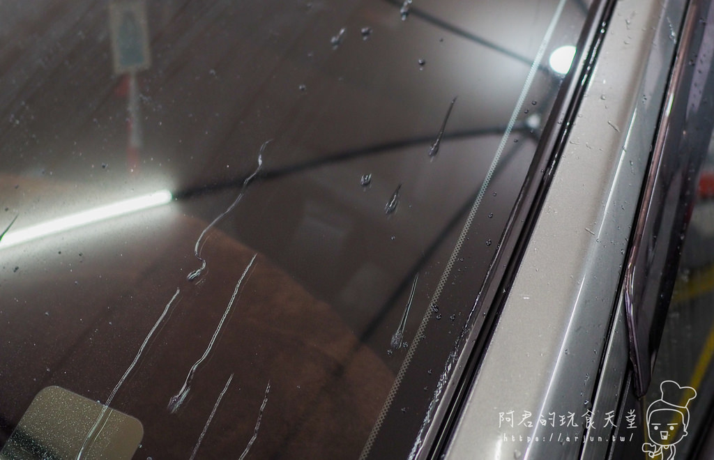 【開箱】日本SOFT99 gla’co 撥水油膜去除劑、免雨刷(巨頭)｜自己洗車不求人，給你像鏡子般的擋風玻璃