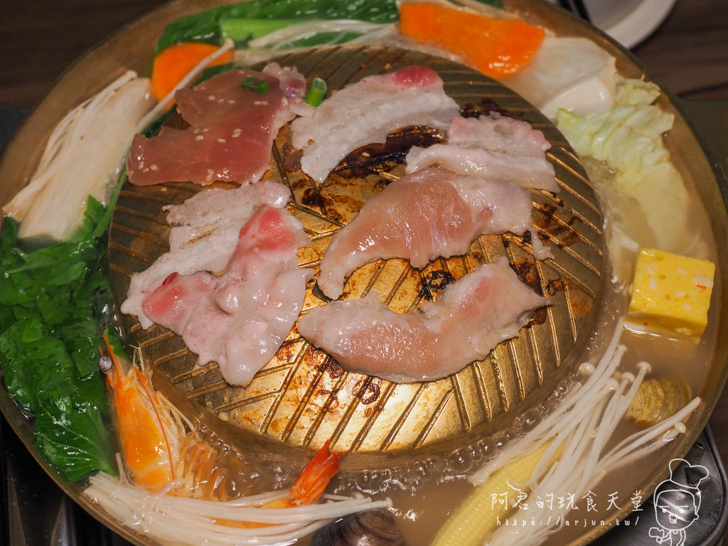 【台中】巫泰式燒烤｜一秒到泰國～超道地泰式銅盤烤肉 x 泰國料理！在忠孝夜市也吃的到