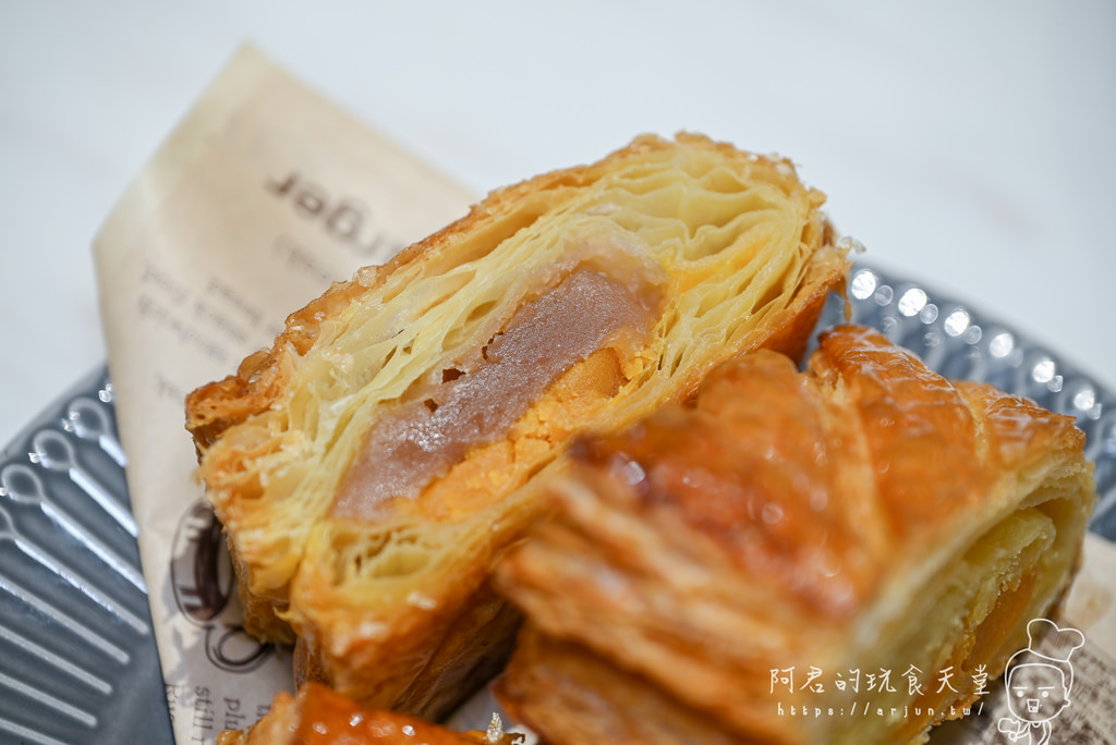 【台中】J.L.手作烘焙｜台灣首家融合在地紅土鹹鴨蛋與麵包西餅的烘焙坊
