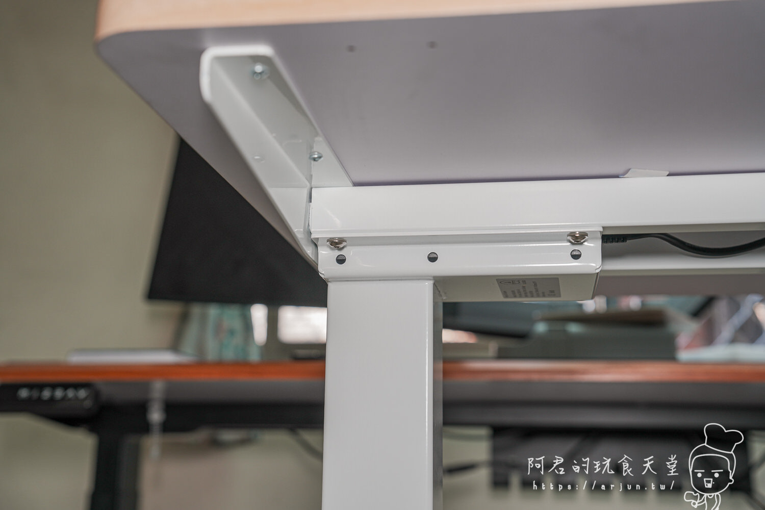 【台中】El Ringon 立康居易 電動升降桌｜打造舒適又高效的工作空間，每個人都需要一張