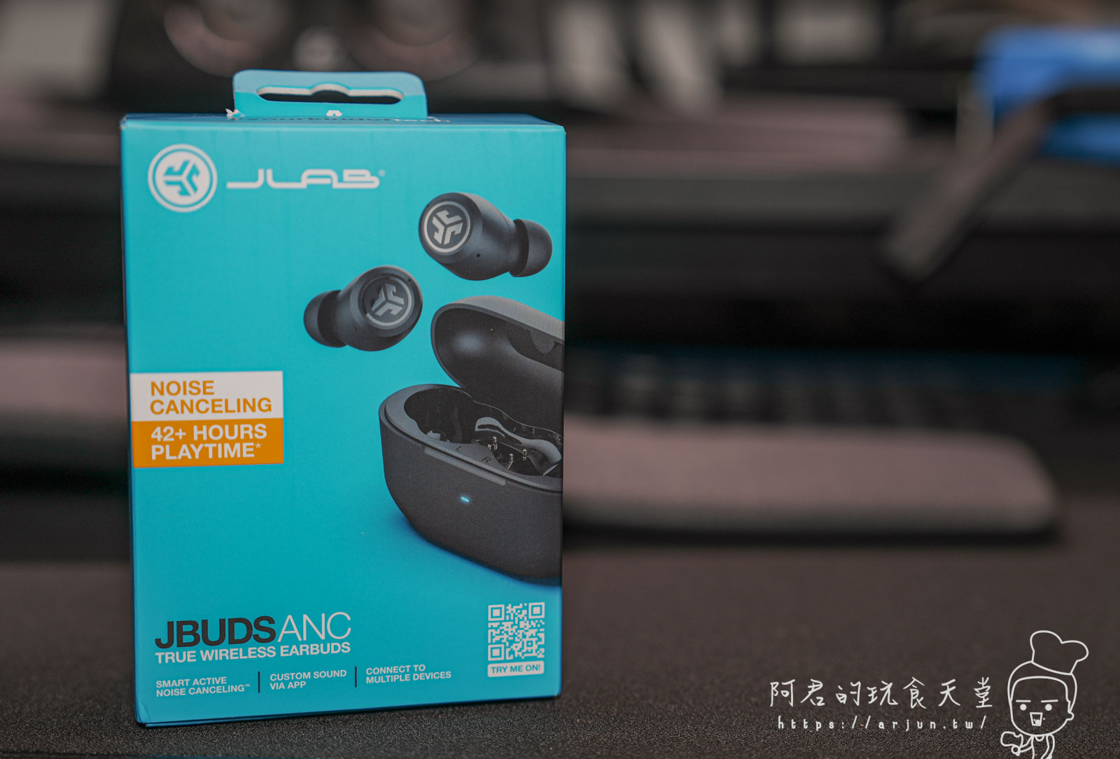 【開箱】JLab JBuds ANC 3 真無線藍牙耳機評測｜內建充電線，不到 2000 元的降噪耳機！
